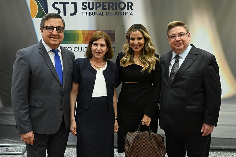 Obra Comemorativa - Raul Araújo celebra 15 anos no STJ em noite de lançamento e homenagens