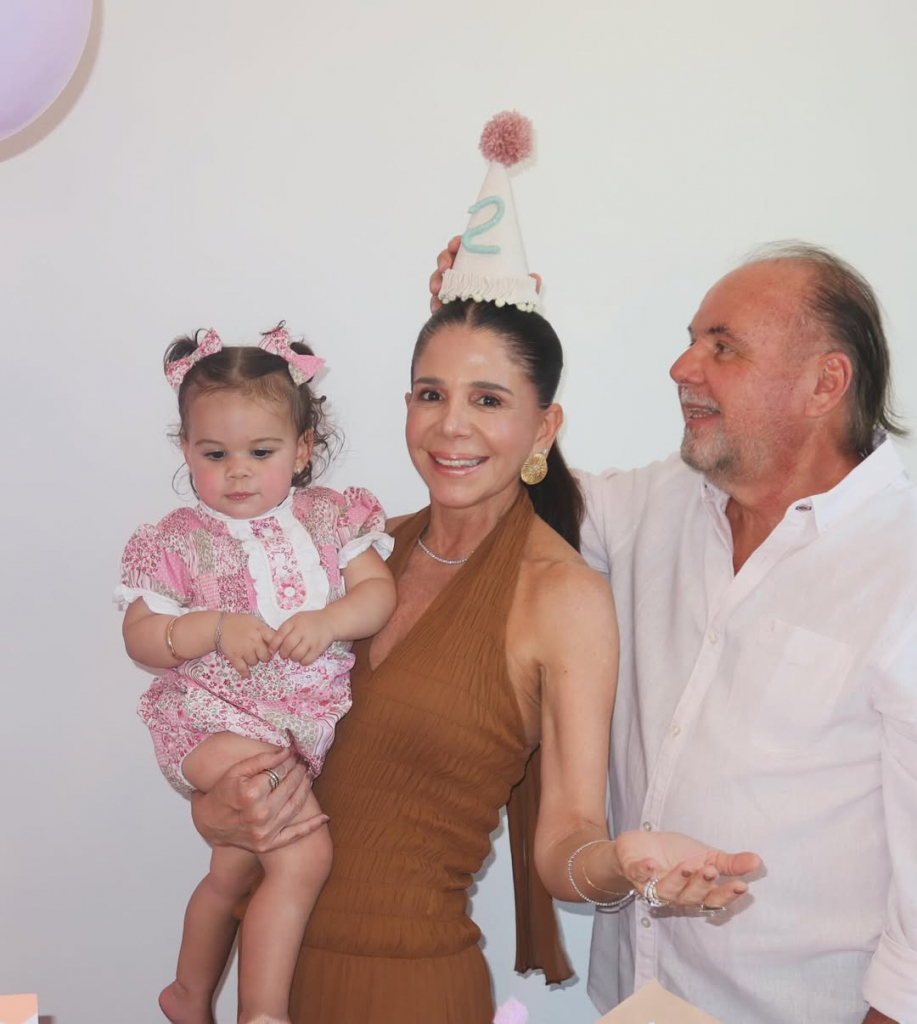 A Sua Festinha Foi Preparada Com Muito, Muito Amor. Uma Festa Que Envolveu Toda A Família Em Cad (13)