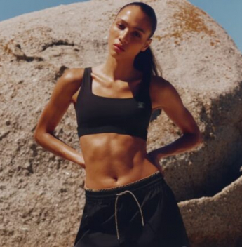 Burberry apresenta primeira linha activewear e expande portfólio da casa britânica