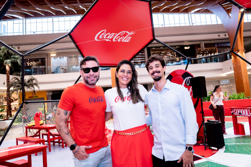 Paixão Nacional - No Iguatemi Bosque, Arena Solar Coca-Cola traz clima de Copa, nostalgia e diversão