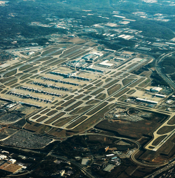 Os 10 aeroportos mais movimentados do mundo concentram 882 milhões de passageiros por ano