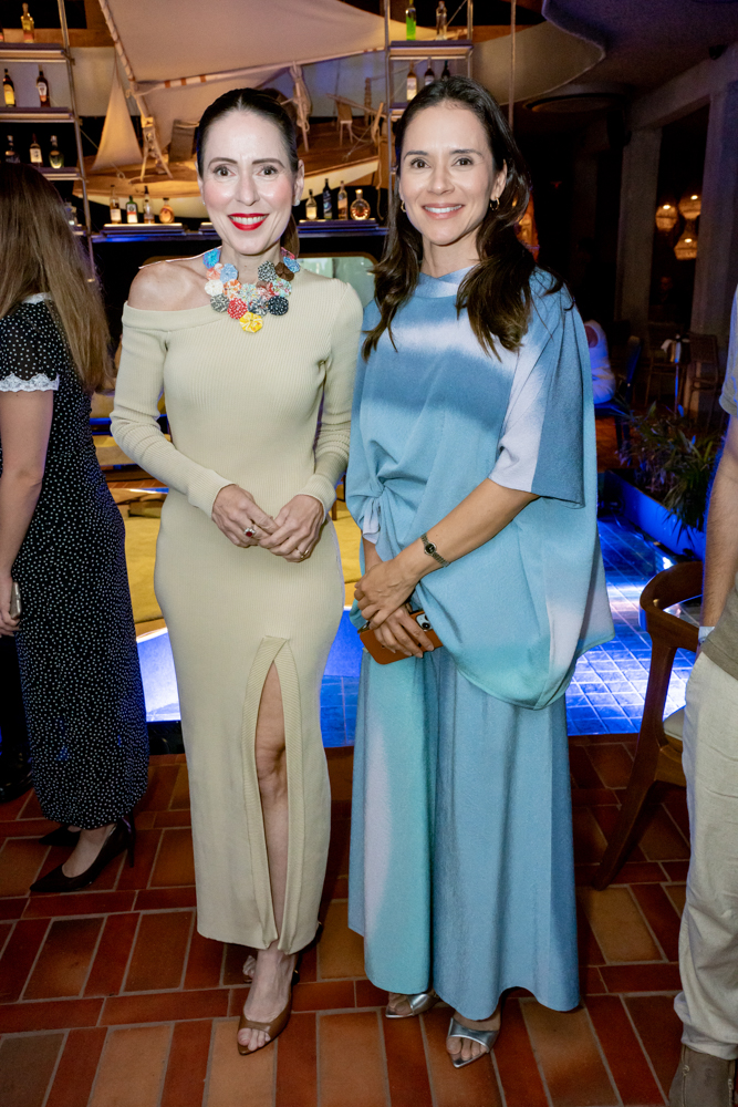 Águeda Muniz E Mara Costa