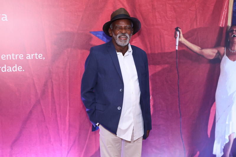 Sessão especial - Caio Blat, Vera Holtz e convidados prestigiam pré-estreia do filme Mambembe no Rio