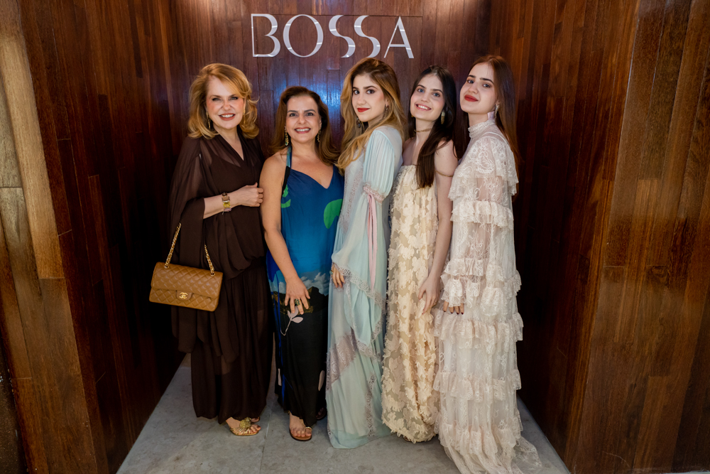 Ariadna Fernandes, Roberta Ary, Paloma Fernandes, Sophia E Chiara Fernandes Ary (1)