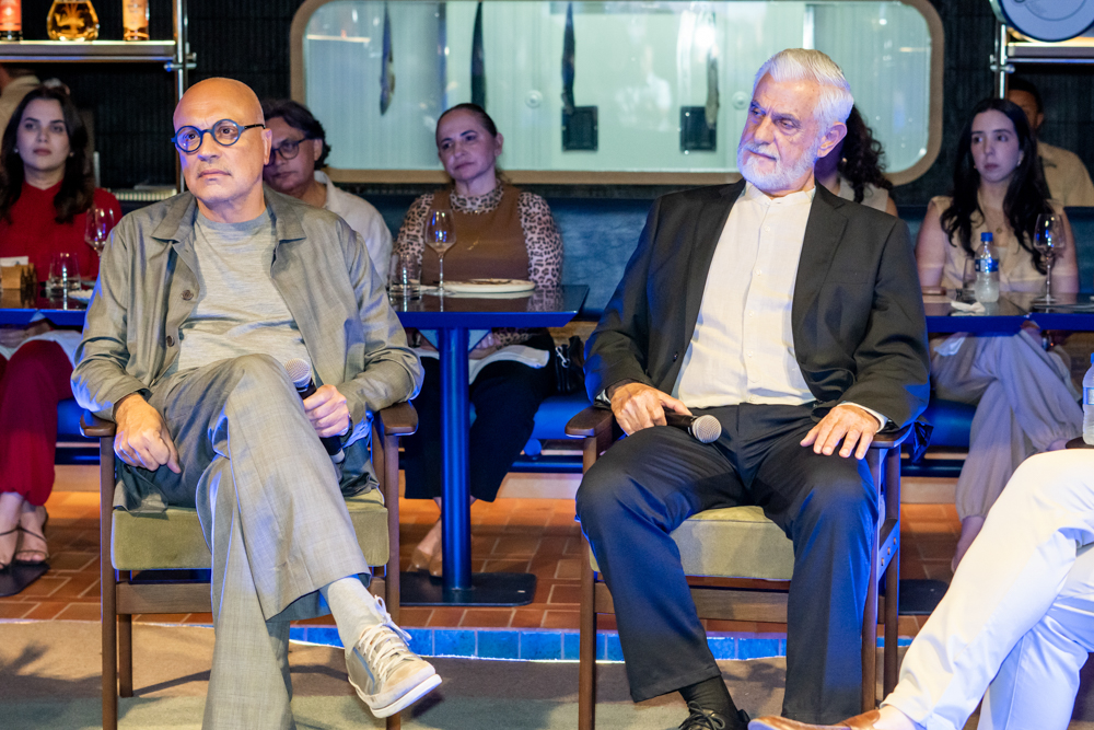 Arthur Casas E Benedito Abbud