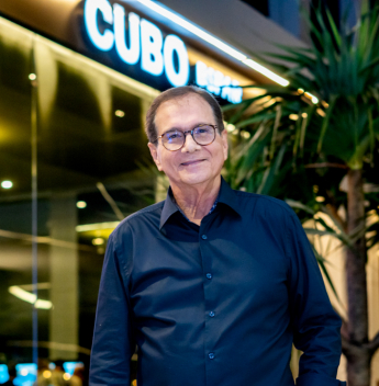 Beto Studart marca os 80 anos com inauguração da Capela do BS Design em Fortaleza