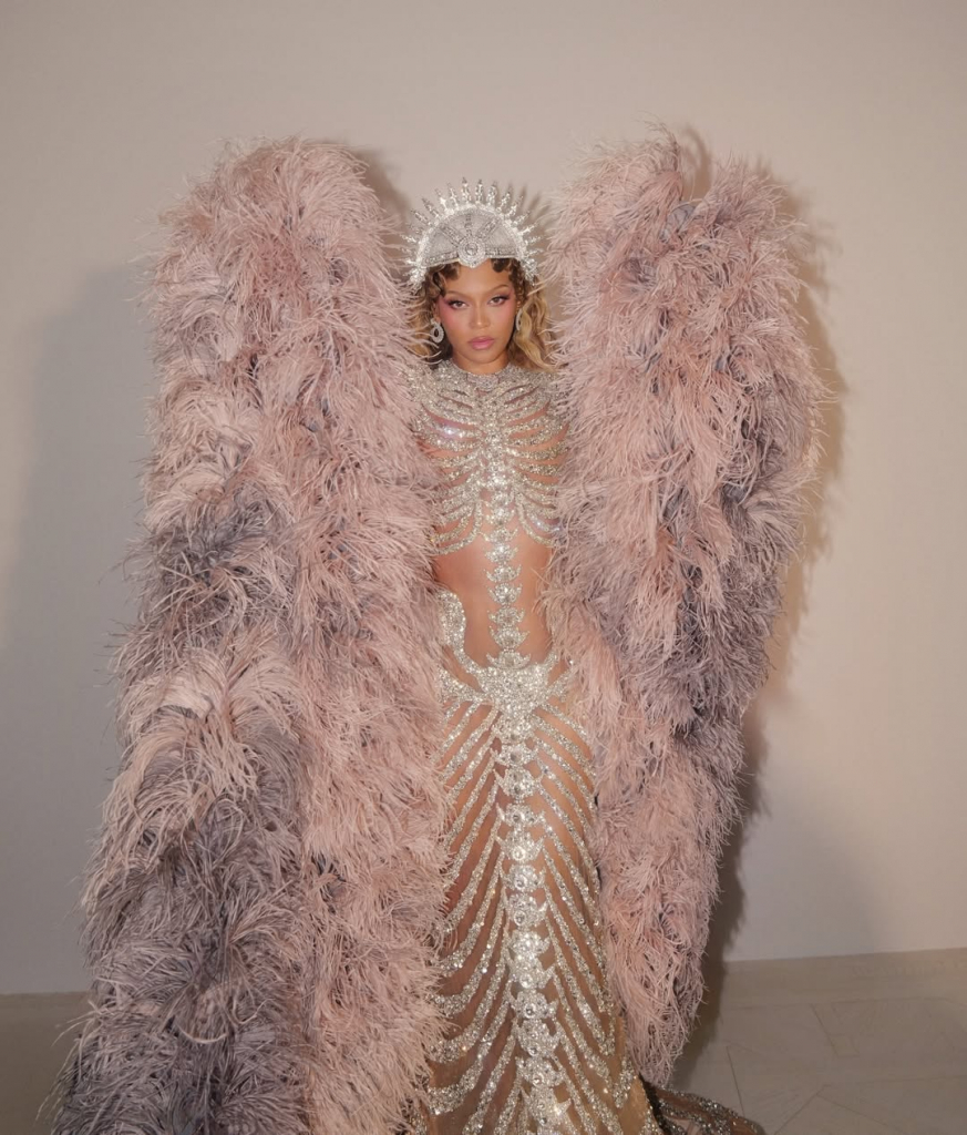 Beyoncé (2)