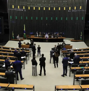 Minirreforma eleitoral no Congresso abre debate sobre transparência e fiscalização partidária