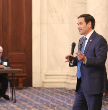 Após críticas de Trump, Marco Rubio deve se reunir com papa Leão XIV em viagem à Itália