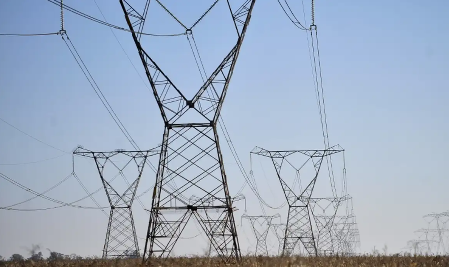 Aneel aprova medida que pode reduzir conta de energia em até 4,5% para consumidores em 2026