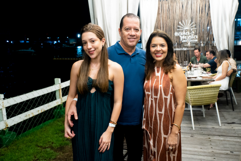 Experiência à beira-mar - Iate Clube de Fortaleza embalou o fim de semana em clima descontraído e trilha brasileira