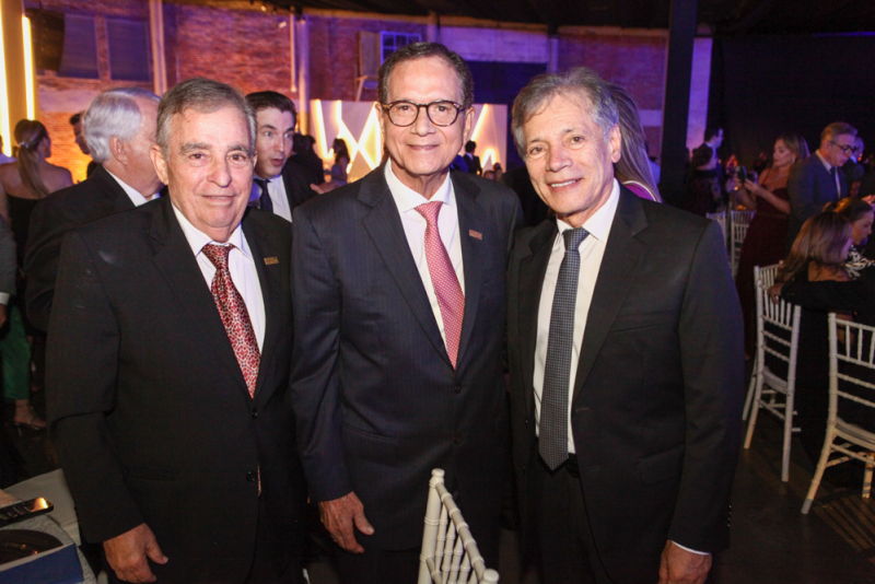 Reconhecimento empresarial - Trajetórias que transformam o Ceará marcam celebração da Fiec no Dia da Indústria