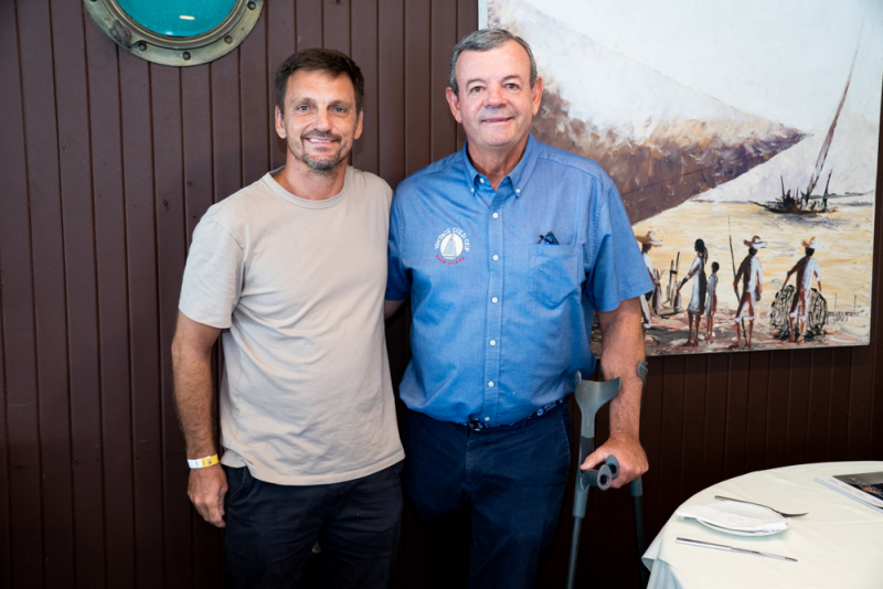 Velejador Lars Grael é recebido no Iate Clube de Fortaleza em tarde de experiência náutica