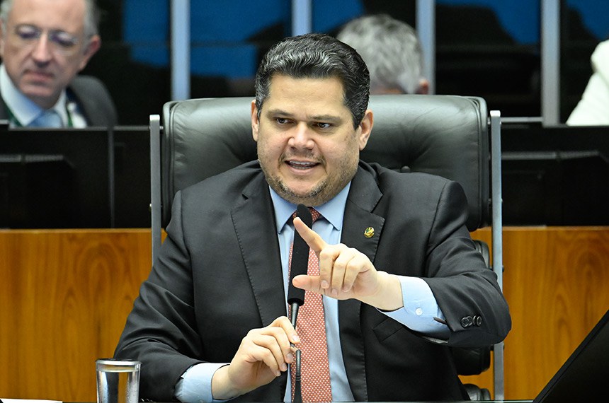 Disputa pela CPMI do Banco Master amplia tensão entre governo, oposição e Congresso
