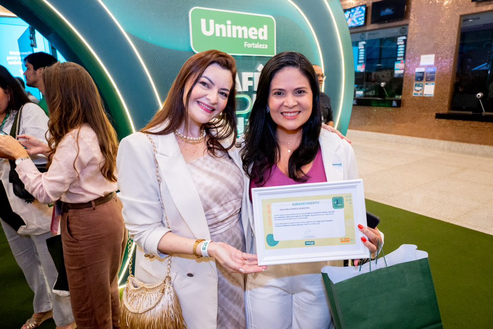 Deiliane Almeida E Karla Bandeira