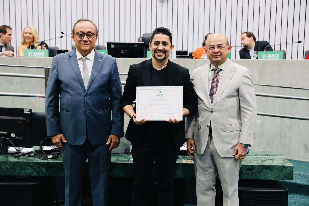 Assembleia Legislativa do Ceará homenageia atuação da Mix Brasil Produções no mercado de eventos cearense