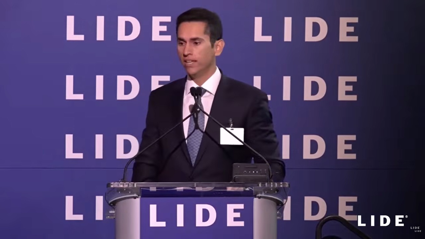 Domingos Neto leva debate sobre voto distrital misto ao centro do LIDE em Nova York