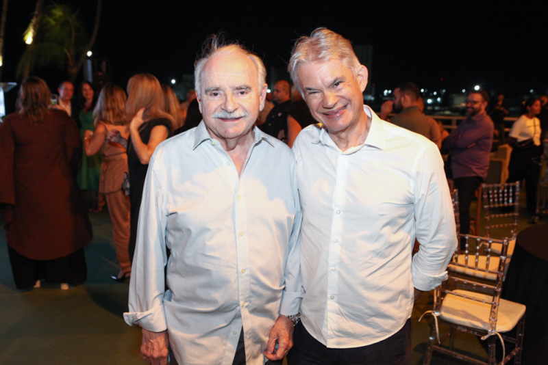 Encontro de gerações - Ênio Silveira e filho revisitam história na educação em noite de autógrafos no Iate Clube