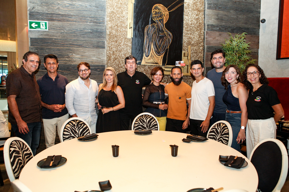 Amigos Express reúne embaixadores no Soho RioMar para lançar nova edição de show beneficente