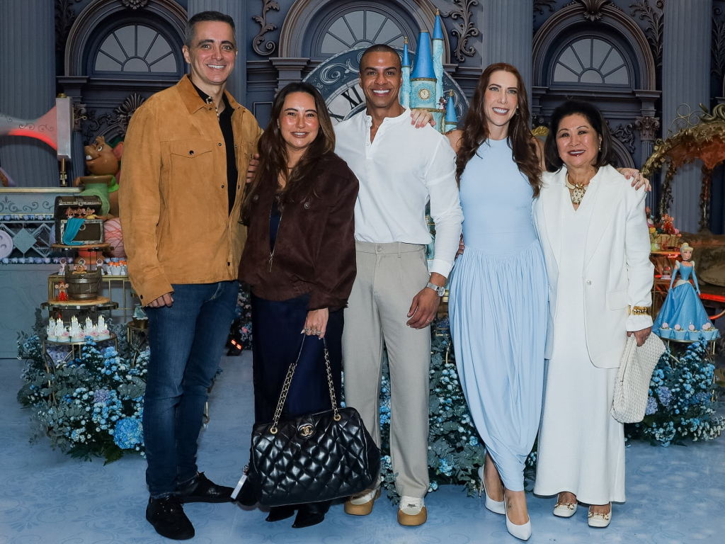 Família Sato, Thiago Oliveira E Bruna Matuti