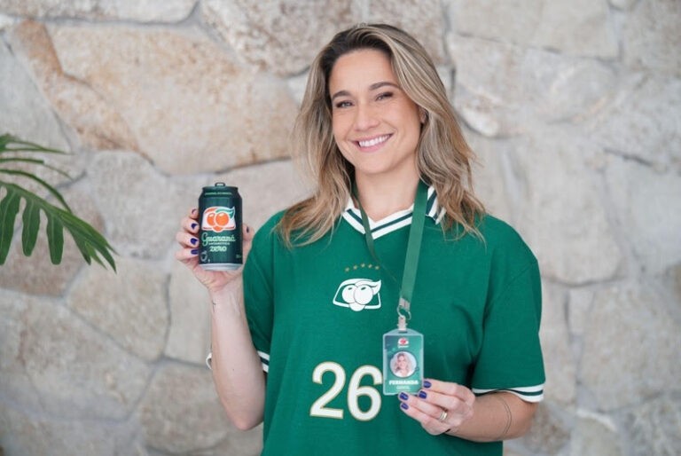 Fernanda Gentil fecha com 10 marcas para cobertura da Copa do Mundo de 2026