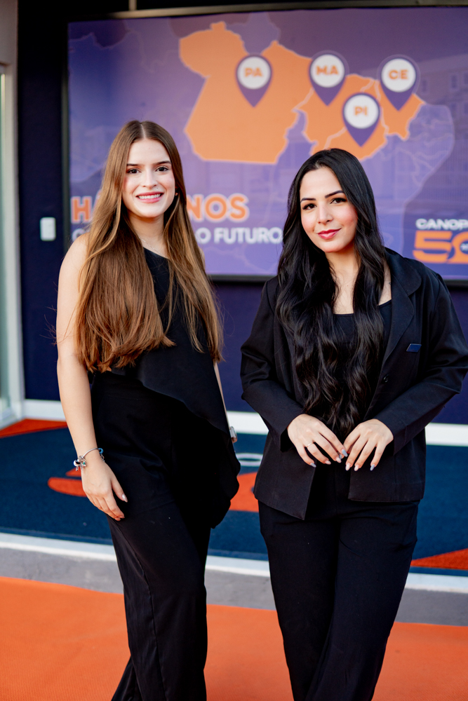 Flora Marinho E Lisa Evellyn