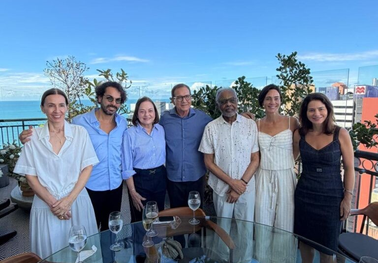 Floral Gil, Claudio Vale, Lia Freire, Beto Studart, Gilberto Gil, Karine Studart E Renata Vale