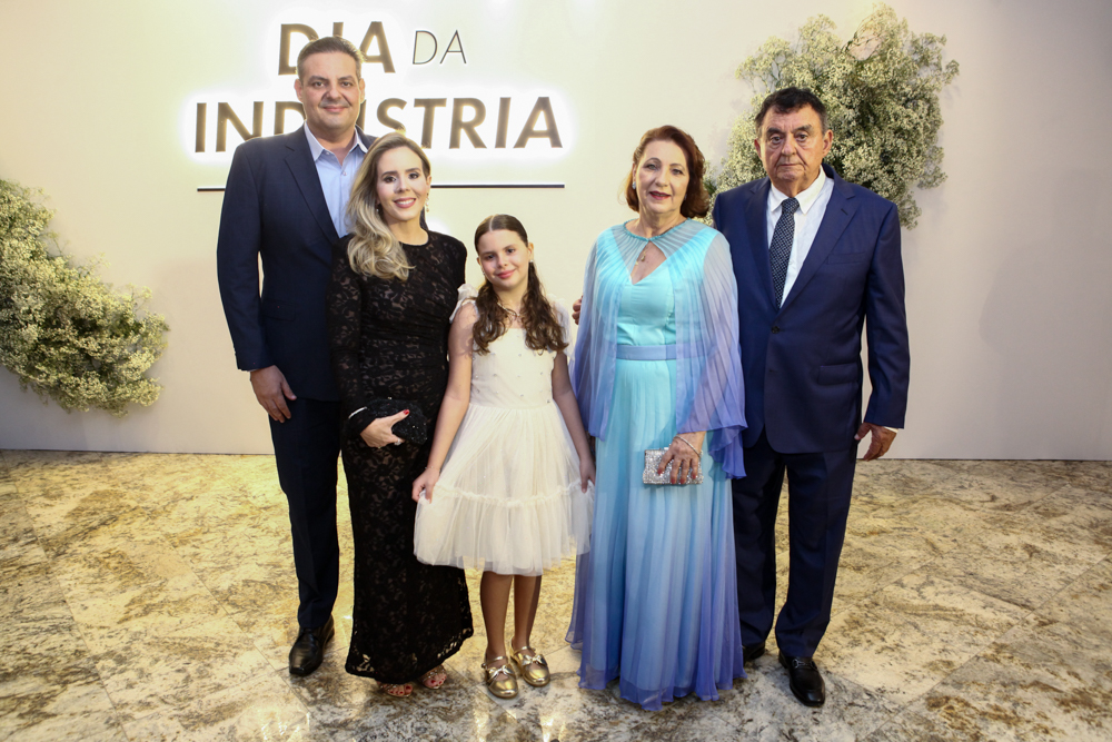 Guilherme, Hanna, Raquel E Sonia E Francisco Assis (7)