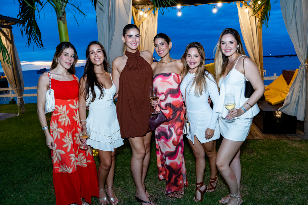 À beira-mar, Iate Clube de Fortaleza celebra o prazer da convivência