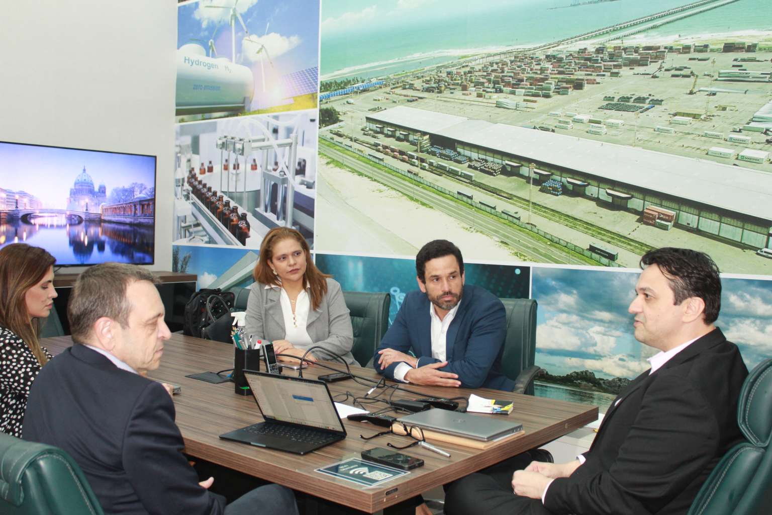 Reunião alinha próximos passos para instalação de data center de R$ 200 bilhões no Ceará