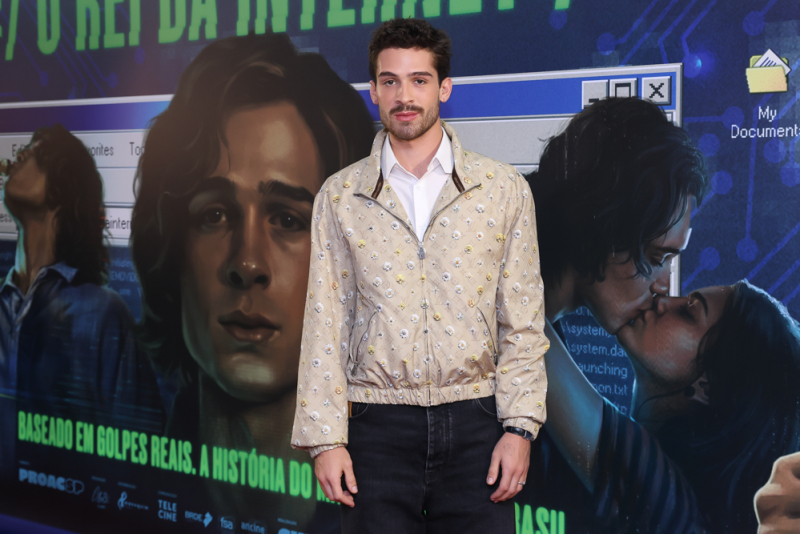 João Guilherme leva elenco e famosos à pré-estreia do filme “O Rei da Internet” na Zona Sul do Rio