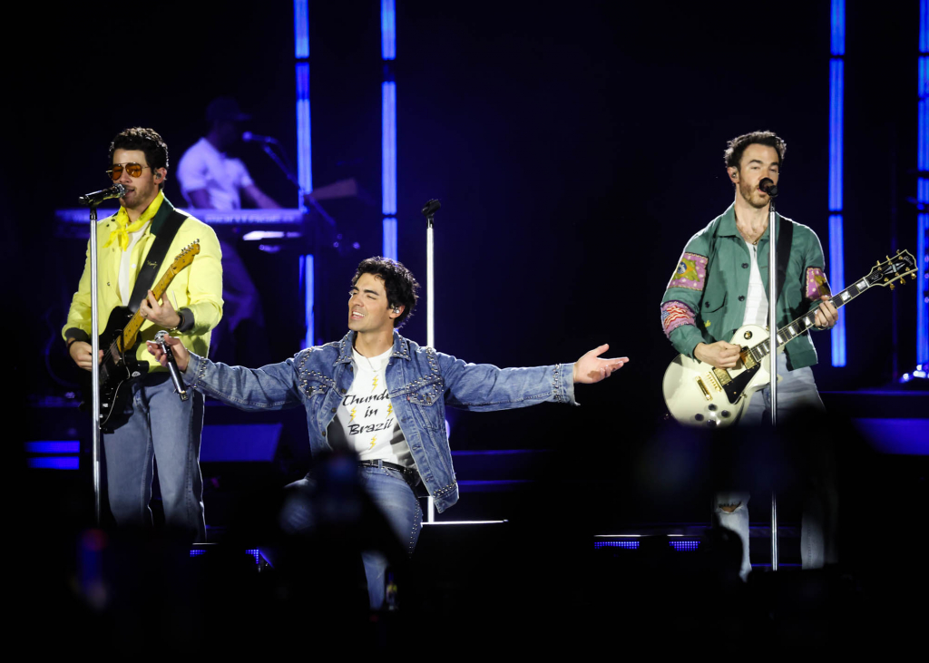 Jonas Brothers (4)
