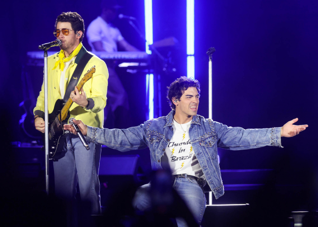 Jonas Brothers (6)