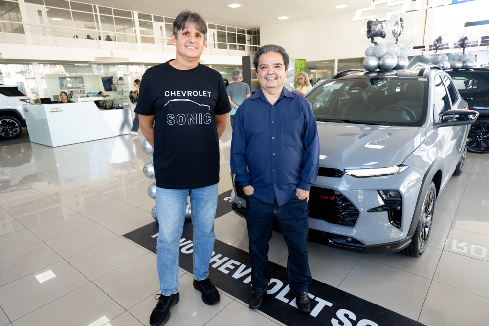 Jordan Serra E Jota Pompílio