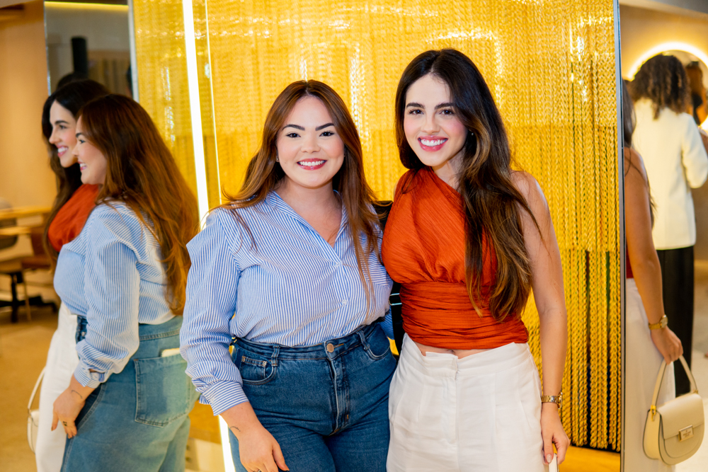 Larissa Santiago E Lara Ildefonso (2)
