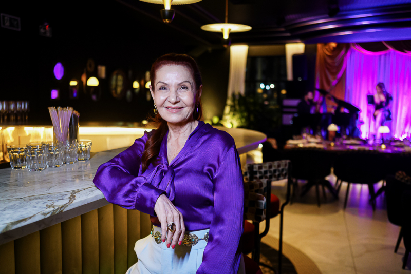 Homenagem afetiva - Lia Lindenberg comemora sete décadas de vida e arte no Allêz Brasserie