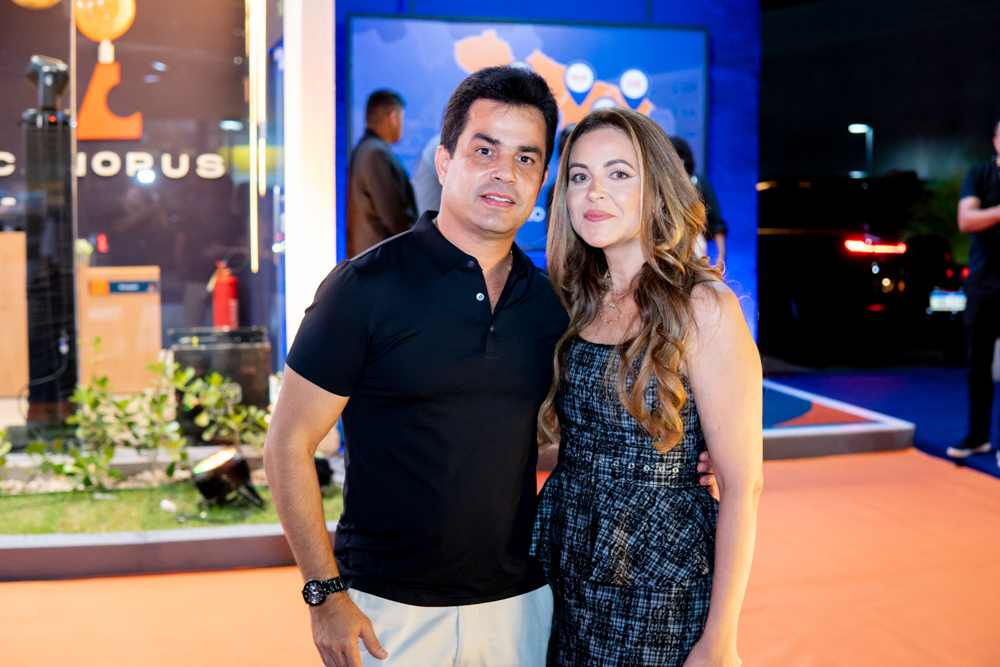 Lisandro Amaral E Fabíola Fernandes