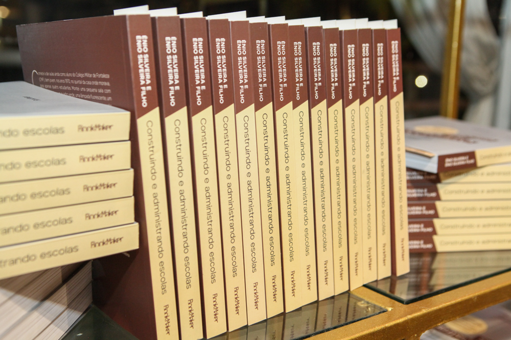 Livro Construindo E Administrando Escolas (125)