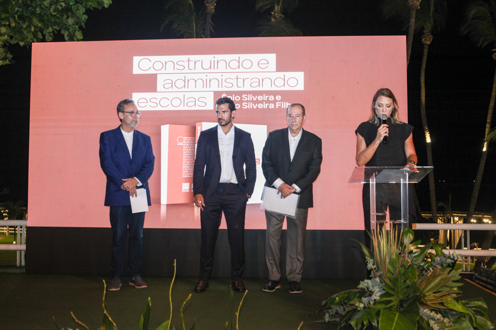 Livro Construindo E Administrando Escolas (179)