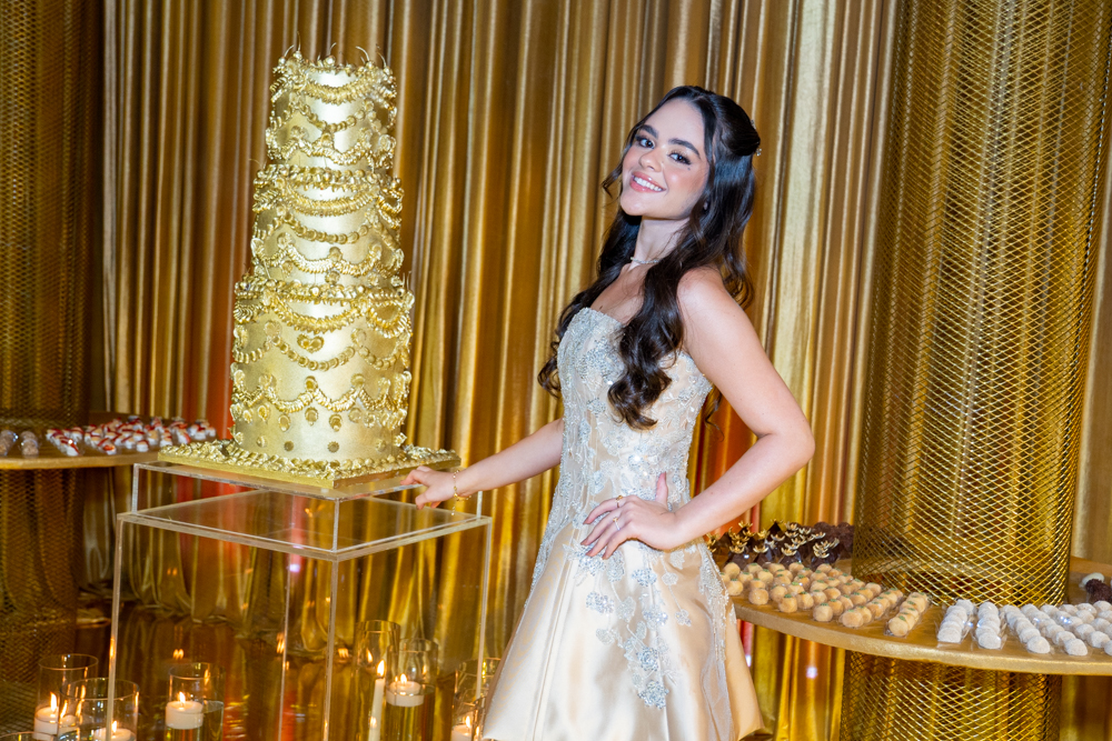Com brilho e elegância, Marcela Veloso celebra debut no Vasto Fortaleza