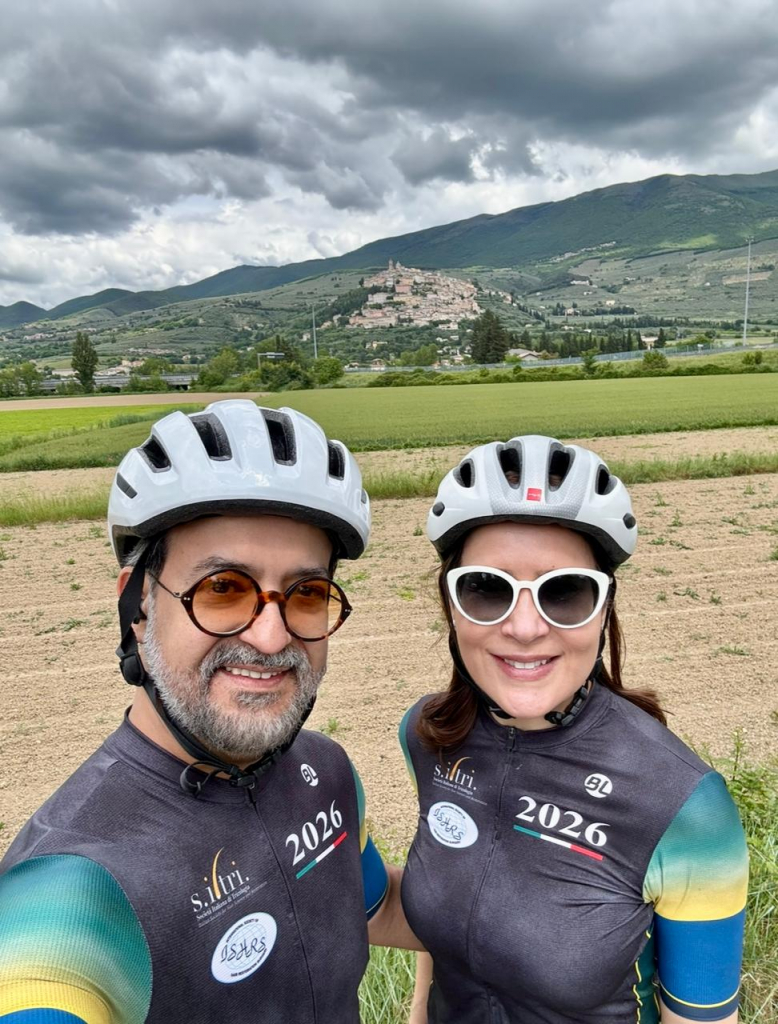 Márcio e Manoela Crisóstomo entre as paisagens da Úmbria - Fotos: Arquivo Pessoal