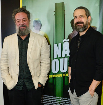 Caco Ciocler e Márcio Vito recebem convidados em première do filme “Eu Não Te Ouço” em São Paulo
