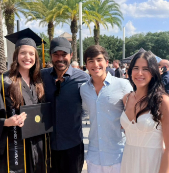 Ronaldo Otoch acompanha formaturas dos filhos em universidades dos Estados Unidos