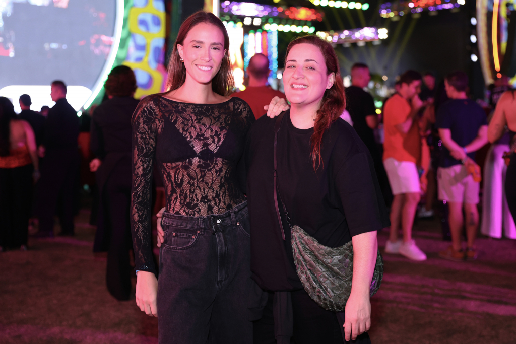 Mariana Navarro E Ju Amaral