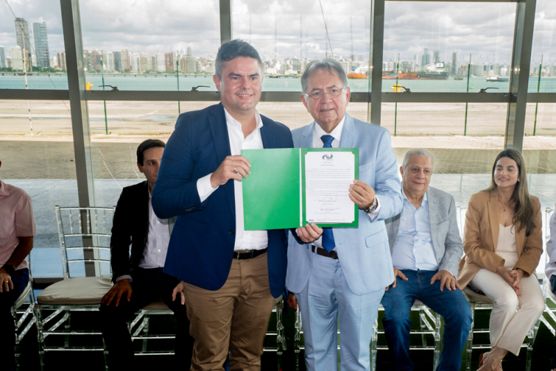 Logística e Desenvolvimento - Docas do Ceará empossa Quintino Vieira no comando da estatal portuária