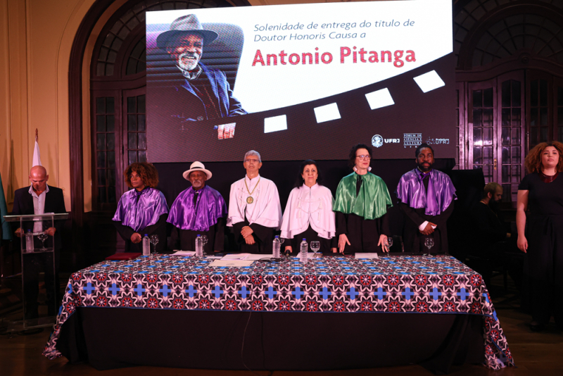 Reconhecimento à trajetória - Antonio Pitanga recebe homenagem da Universidade Federal do Rio de Janeiro com título de Doutor Honoris Causa