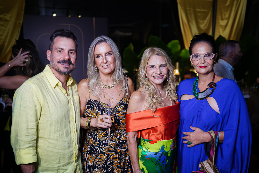 Miguel Dias Filho, Simone Hartman, Rosângela Dias E Juliana Capelo