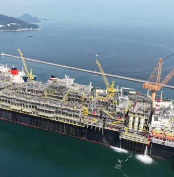 Petrobras inicia P-79 e reforça produção de petróleo e gás no país