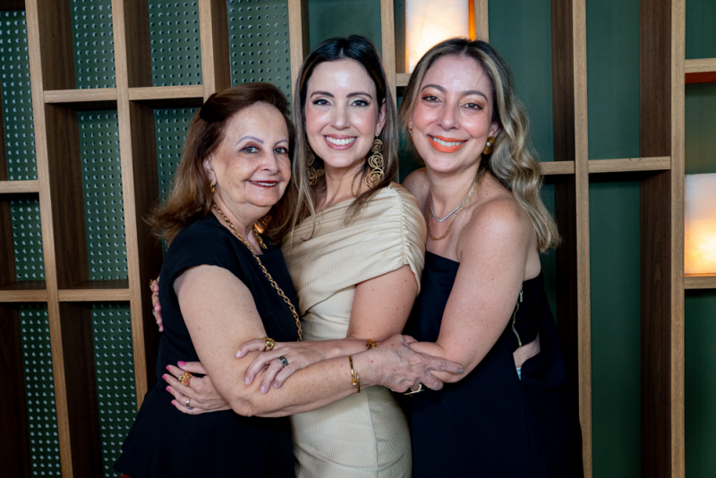 Celebração intimista - Tarde de afeto e leveza marca aniversário de Joana Brasil Moreira no Ryori Buganvília