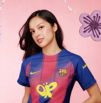 Olivia Rodrigo e FC Barcelona apresentam collab que leva estética pop ao universo do futebol